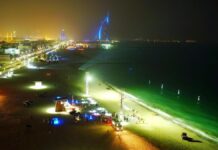 Nattesvømning i Dubai